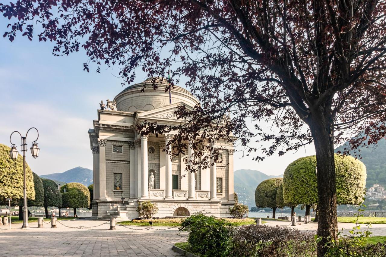 Апартаменти 5 Min Historic Center Luxury White Lotus Mansion Комо Екстер'єр фото